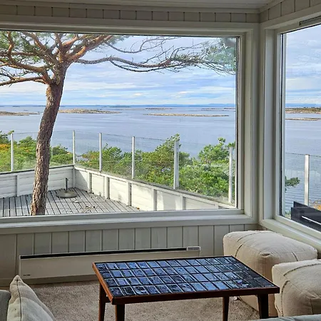 2 Bedroom Beautiful In Gressvik