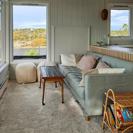 2 Bedroom Beautiful In Feriehus Gressvik