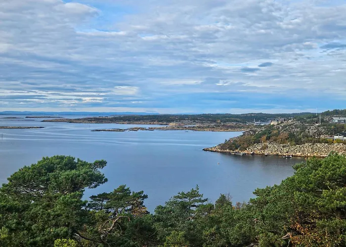 2 Bedroom Beautiful In Gressvik