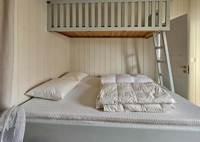 Feriehus 2 Bedroom Beautiful In Gressvik